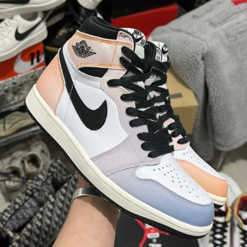 Jordan 1 Skyline